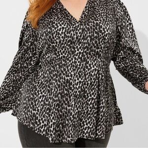 Stylish Black and White Leopard Print Blouse